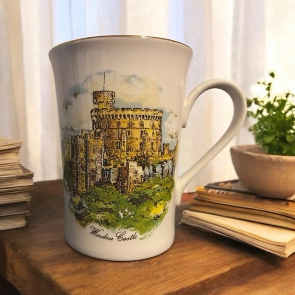 VTG Windsor Castle Mug Wales Keepsake Cup Fine Bone China Collectible - Picture 1 of 5